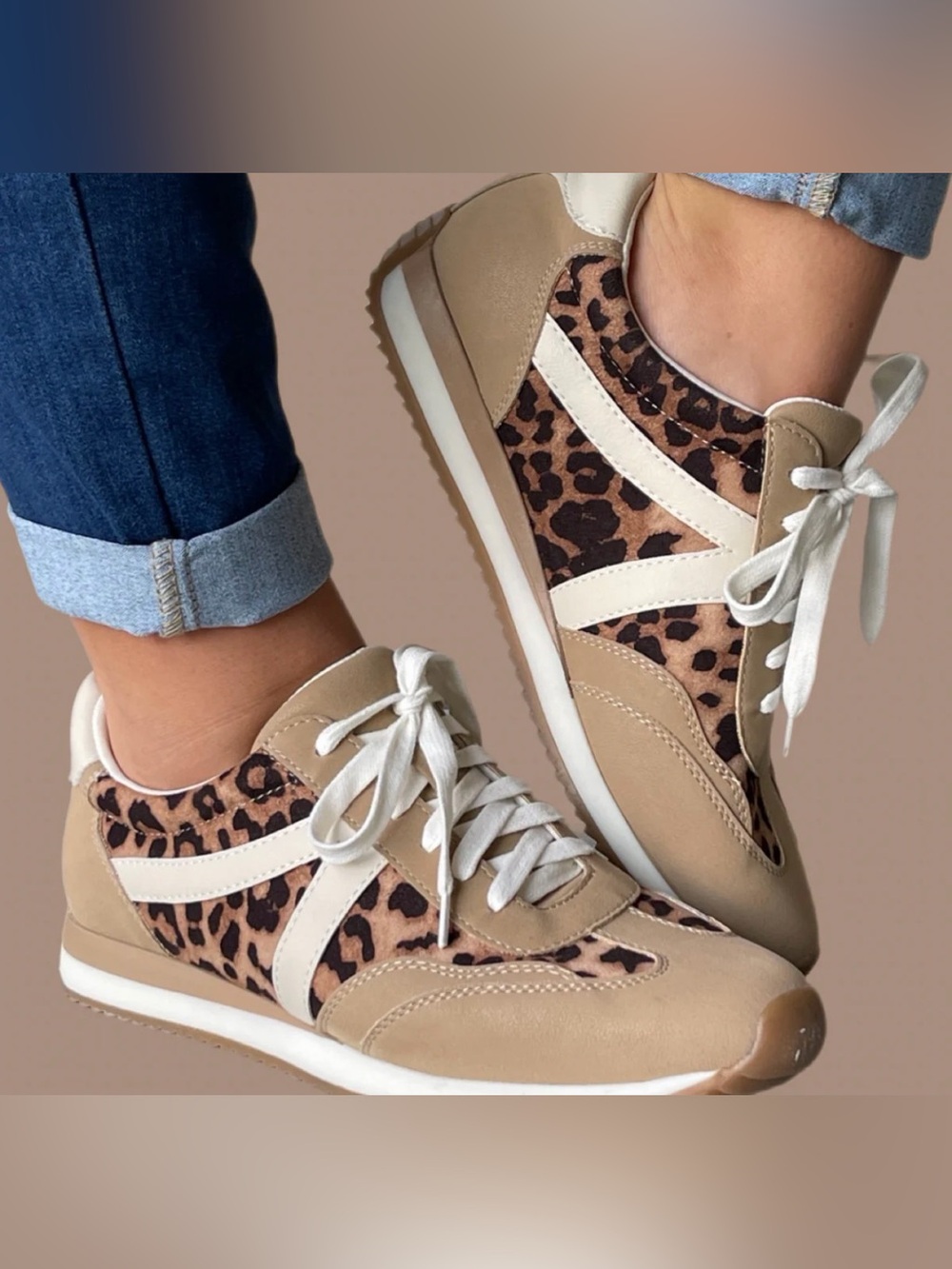 Dolce vita Women’s Beige Leopard Accent Lace-Up Sneakers